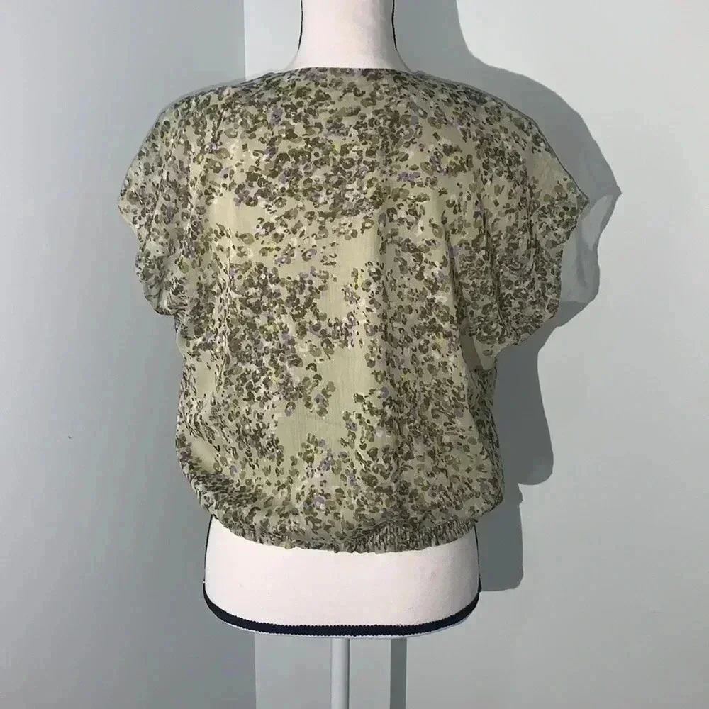 Reserved Womens V Neck Short Sleeve Blouse size 10